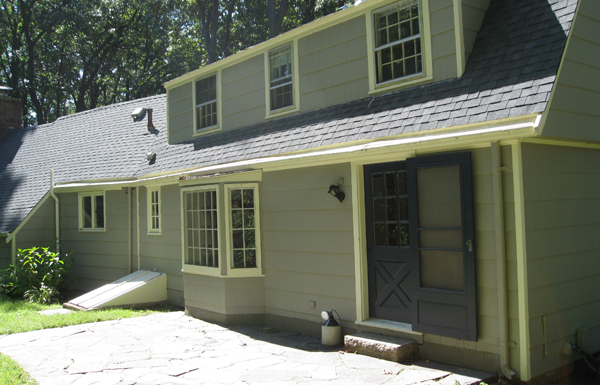 Outdoor kitchen and pool house — LMT Custom Homes